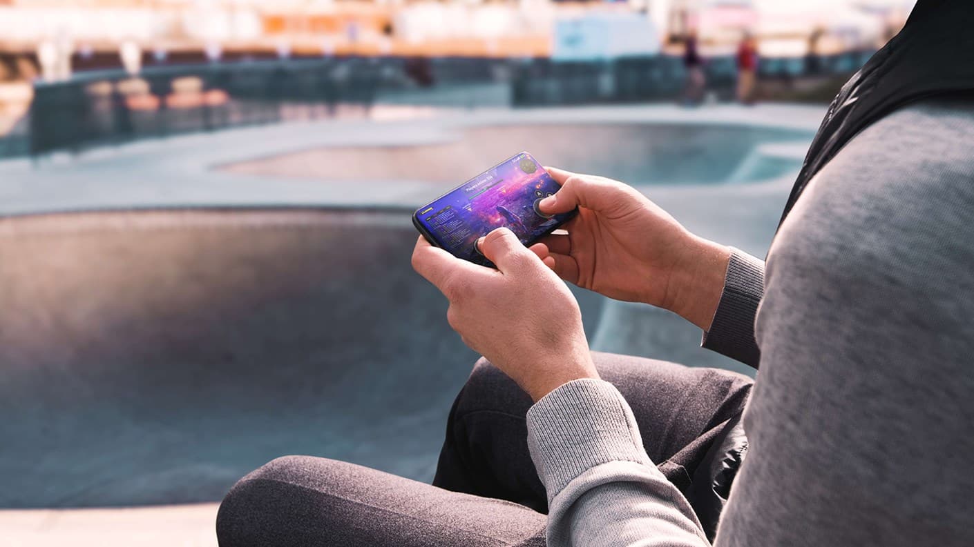 Mobile gaming on a 5G enabled device
