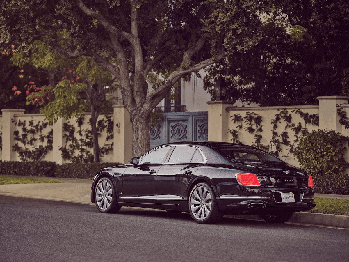 الصورة 2 – Bentley Flying Spur W12