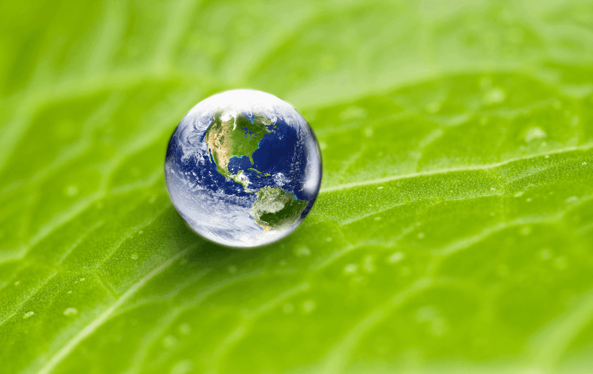globe-in-water-drop-marble