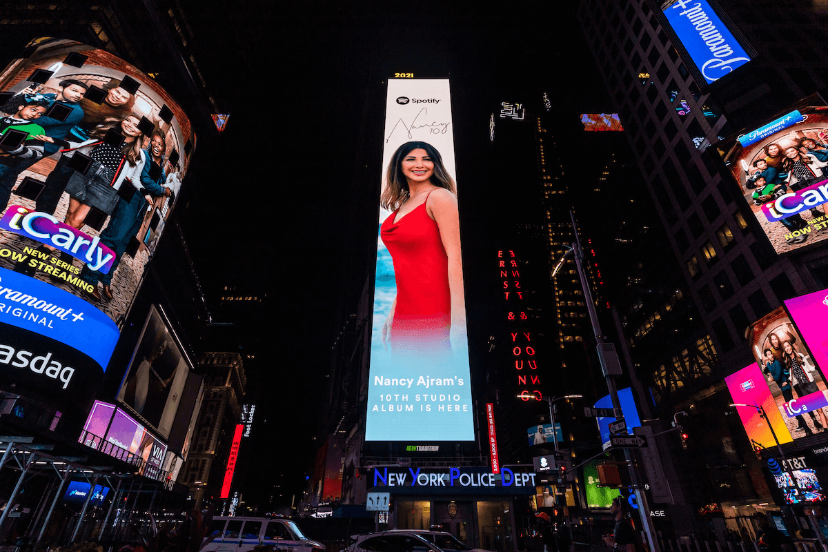 Nancy Ajram_Times Square 3