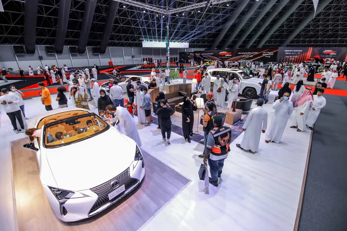 Lexus Booth-179_ssict_1200_800