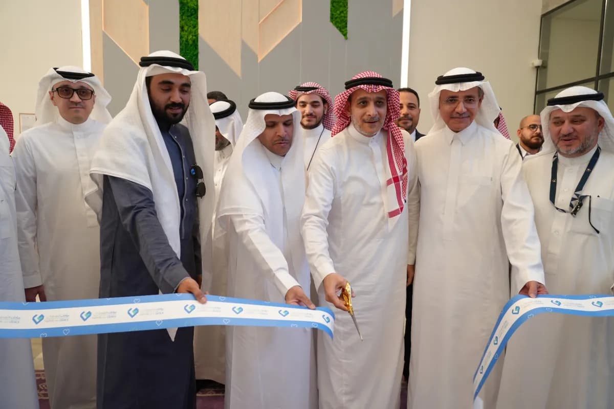 Ribbon Cutting_ssict_1200_800