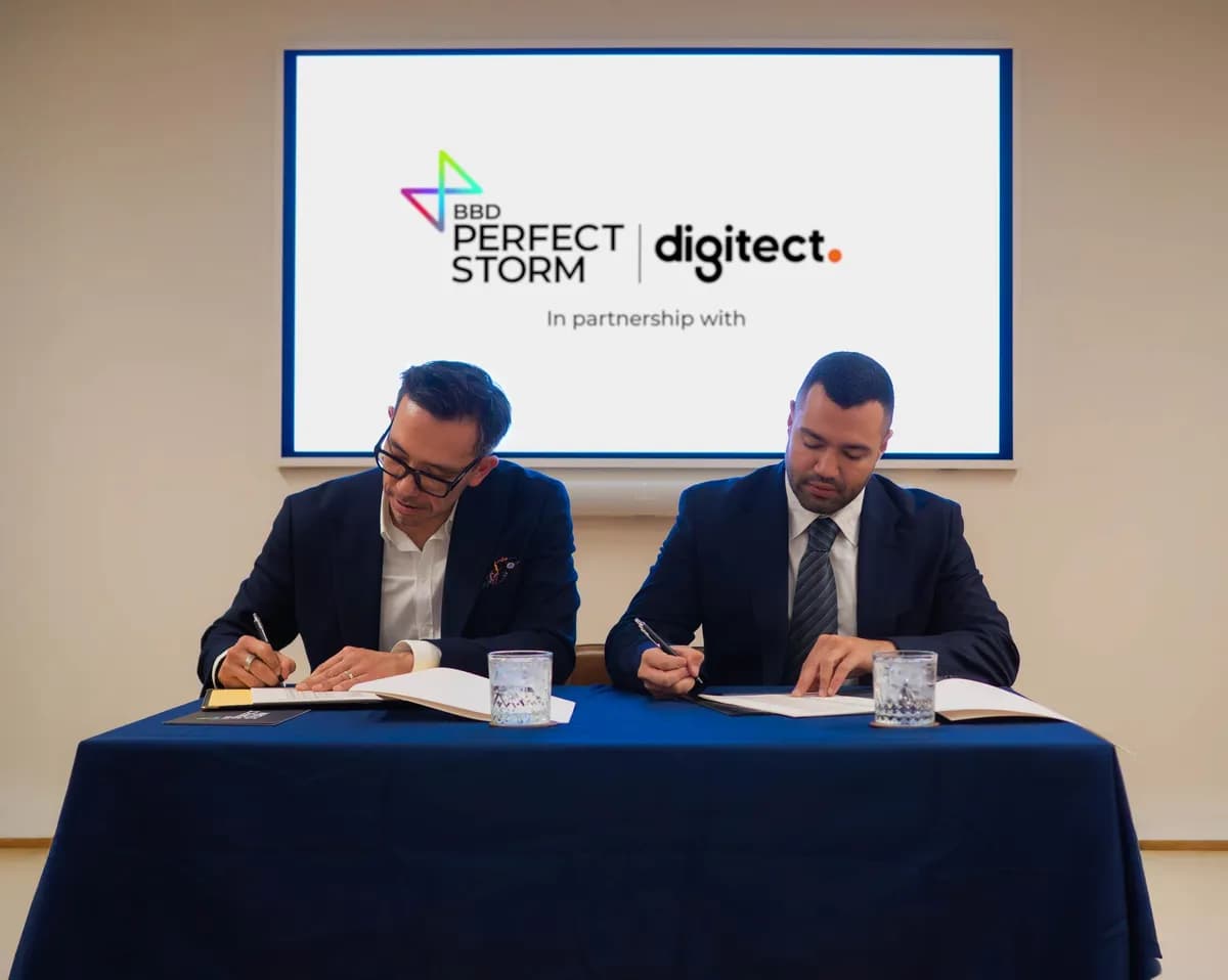 Signing 1_ssict_1200_958