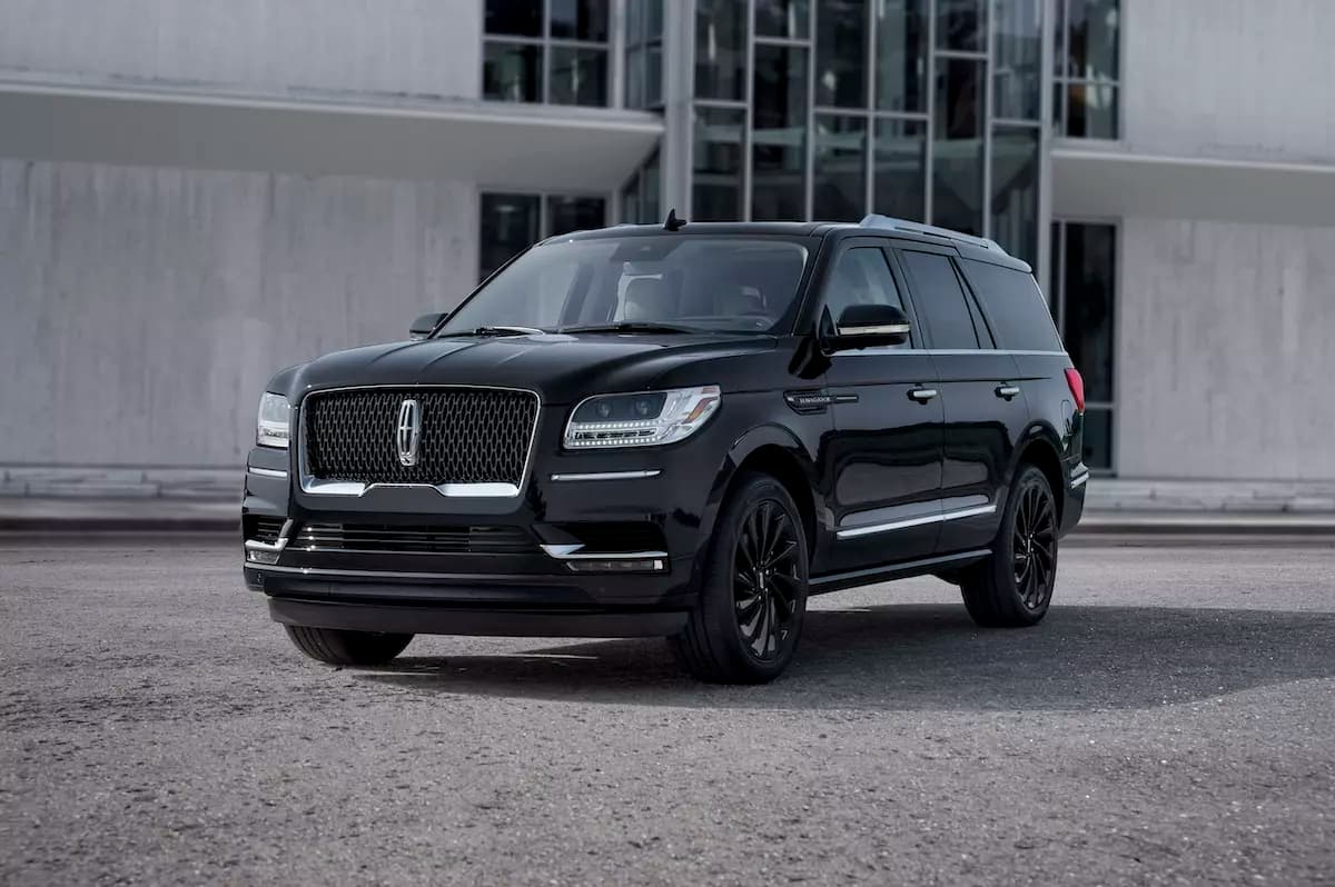 Lincoln Black_Navigator