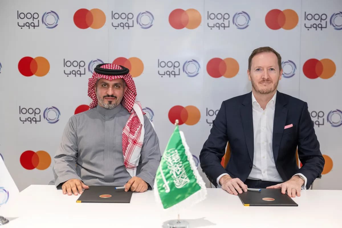 LOOP Signing 1_ssict_1200_800