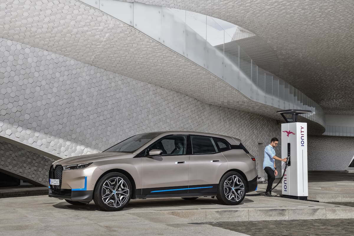 the-first-ever-bmw-ix