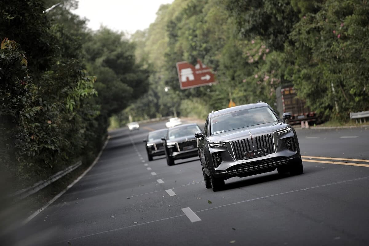 Hongqi E-HS9