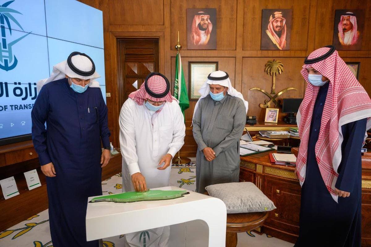 برعاية سمو امير المنطقة .. وزارة النقل تدشن 11 مشروعاً تنموياً بمنطقة عسير-2