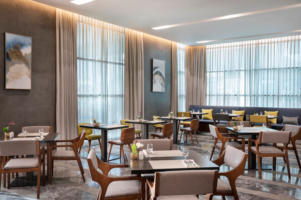 CY_RUHNR_Seven_Restaurant_Overview