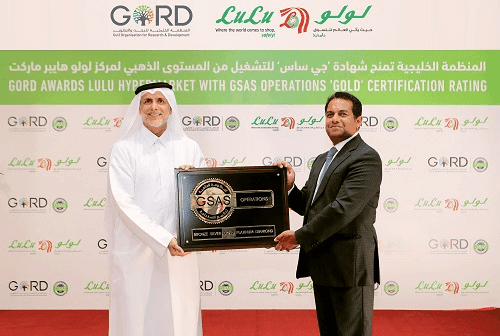 Dr Yousef Alhorr - Dr Mohamed Althaf (Photo - AETOSWire)_1622360682