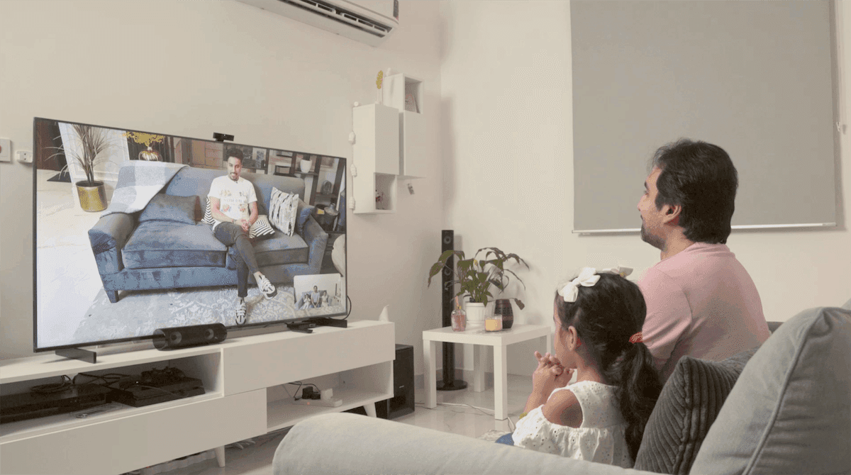 ------ ---- --- وسري يتواصلون معه عبر الـ HUAWEI Vision S