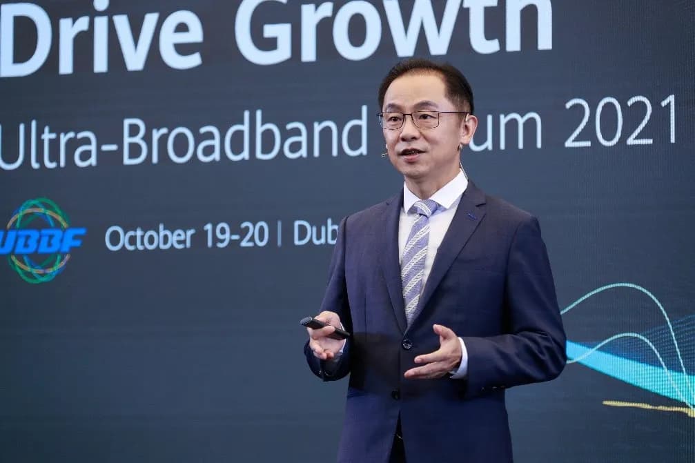 Ryan Ding, Executive Director and President of the Carrier Business Group, Huawei_ssict_1007_671