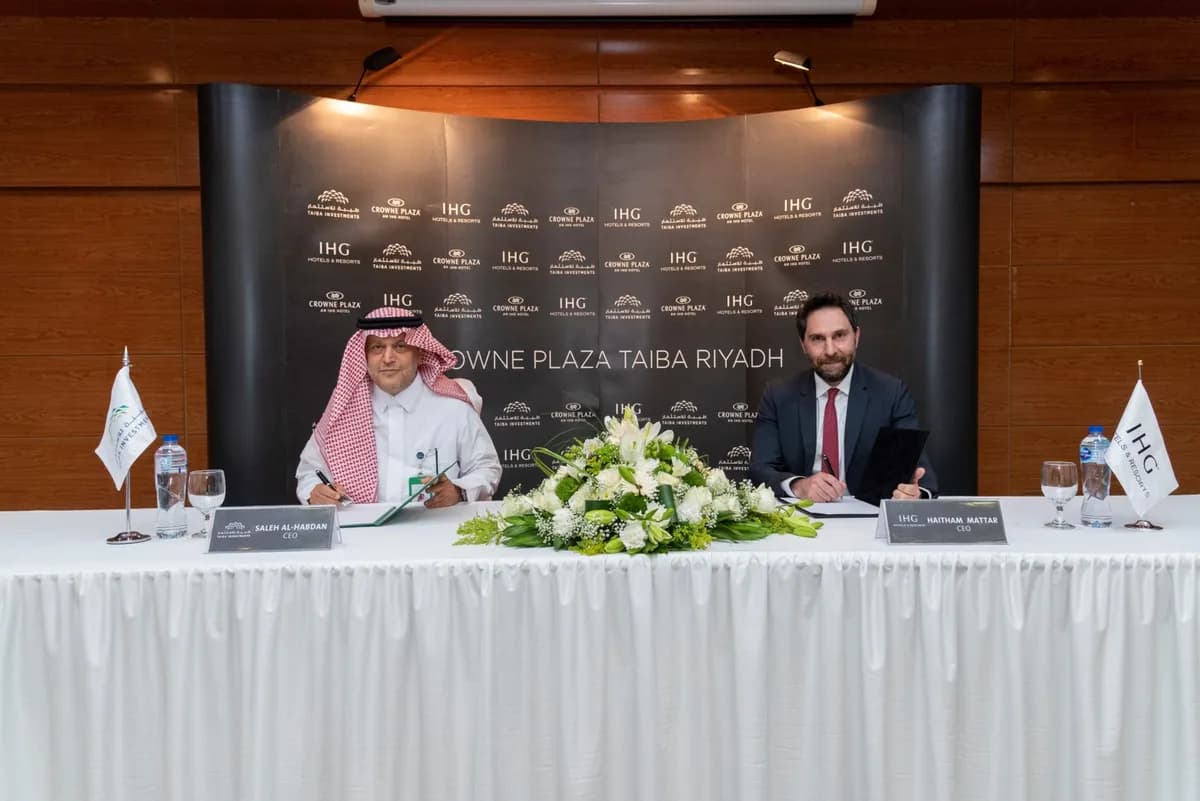 مجموعة فنادق ومنتجعات إنتركونتيننتال تعلن عن توقيعها لاتفاقية فندق كراون بلازا طيبة الرياض _ssict_1200_801