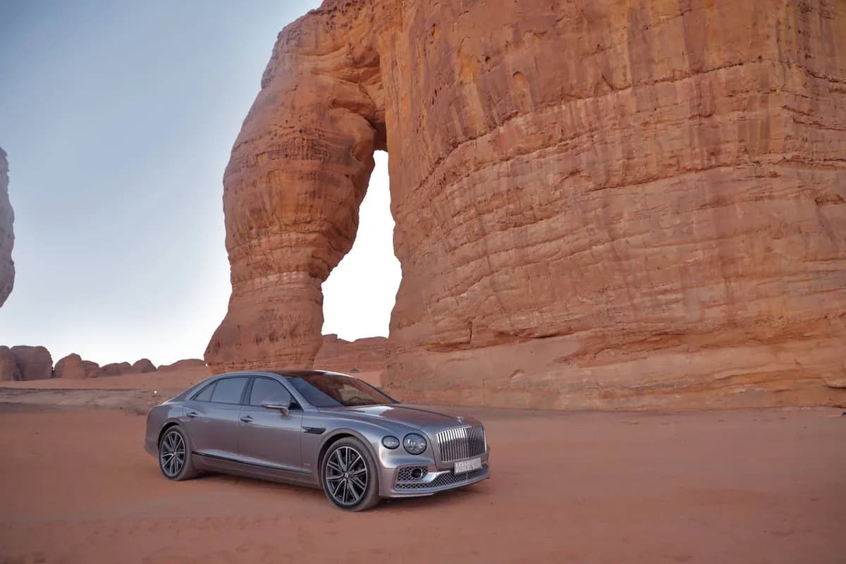 الصورة 2 – Bentley Flying Spur في العلا_ssict_1200_800