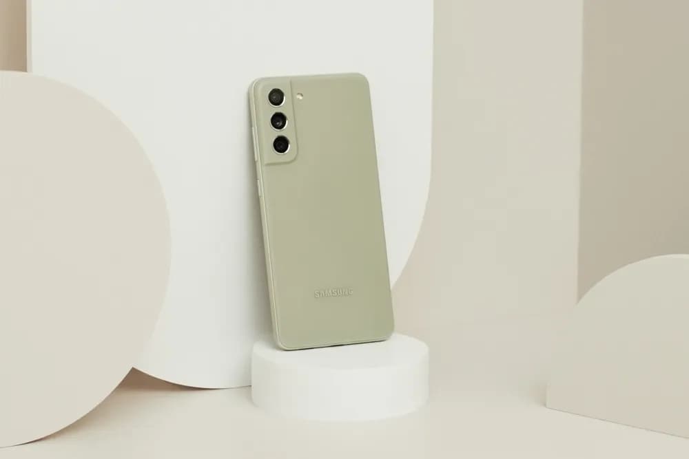 Galaxy-S21-FE-5G-PR-main5_ssict_1000_667