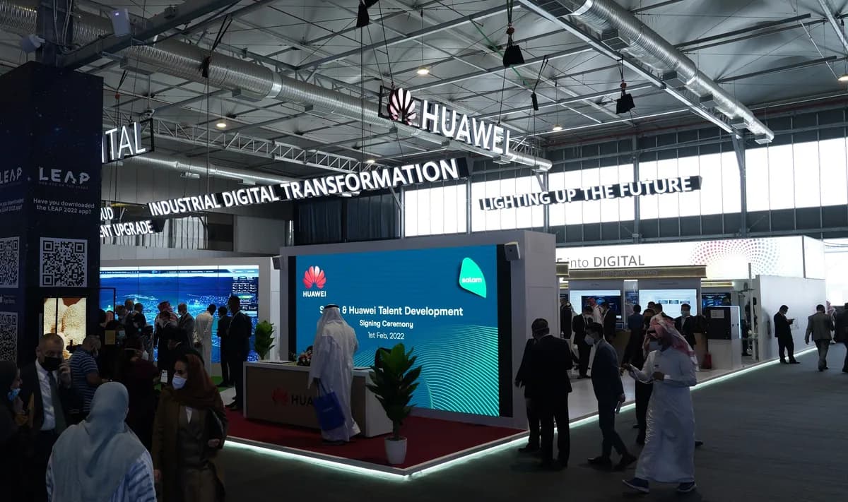 هواوي تشارك خبراتها في تخطيط وتنفيذ استراتيجيات الرقمنة لمختلف القطاعات والصناعات لمؤتمر LEAP في الرياض-1_ssict_1200_711