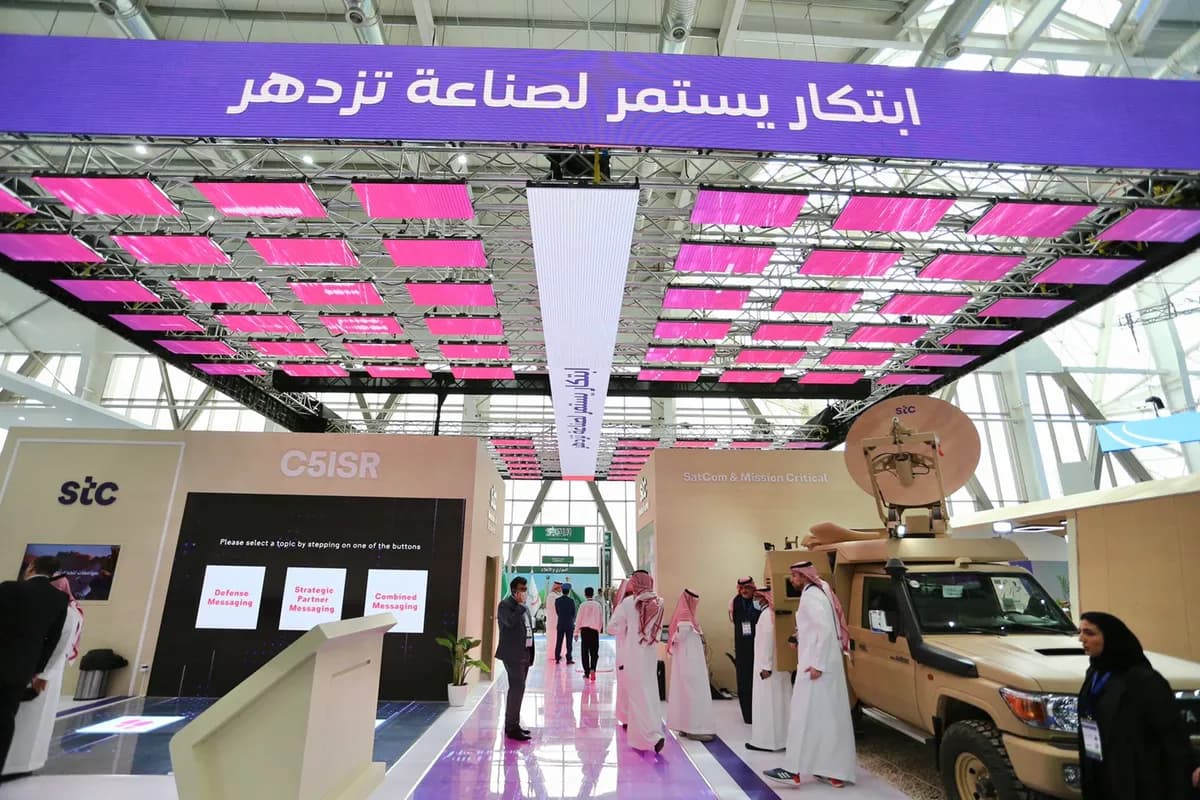 stc تشارك في معرض الدفاع العالمي 2022 بمجموعة من الحلول الرقمية المتطورة 2_ssict_1200_800