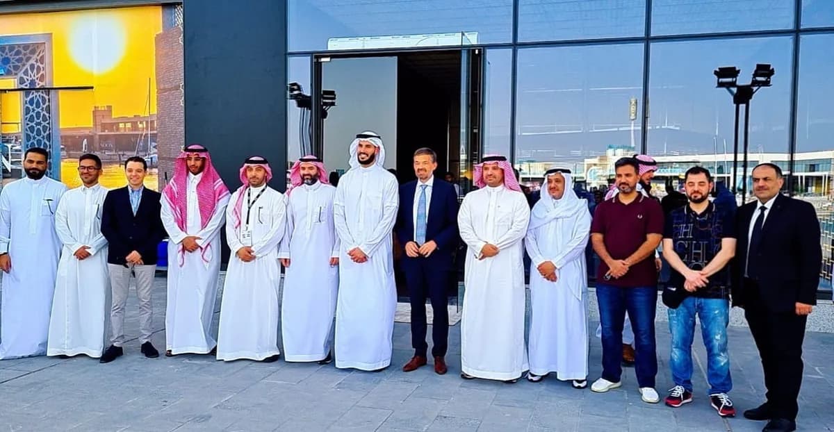 عبداللطيف جميل للسيارات تفتتح لاونج لكزس Lexus F clubفي نادي اليخوت بمدينة جدة _ssict_1200_622