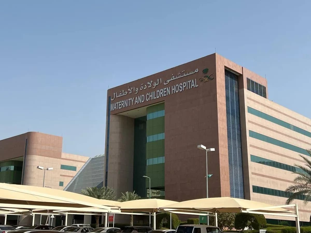 عملية الأربع ساعات تنقذ دماغ طفل سعودي من تجمع صديدي قاتل1_ssict_1200_900