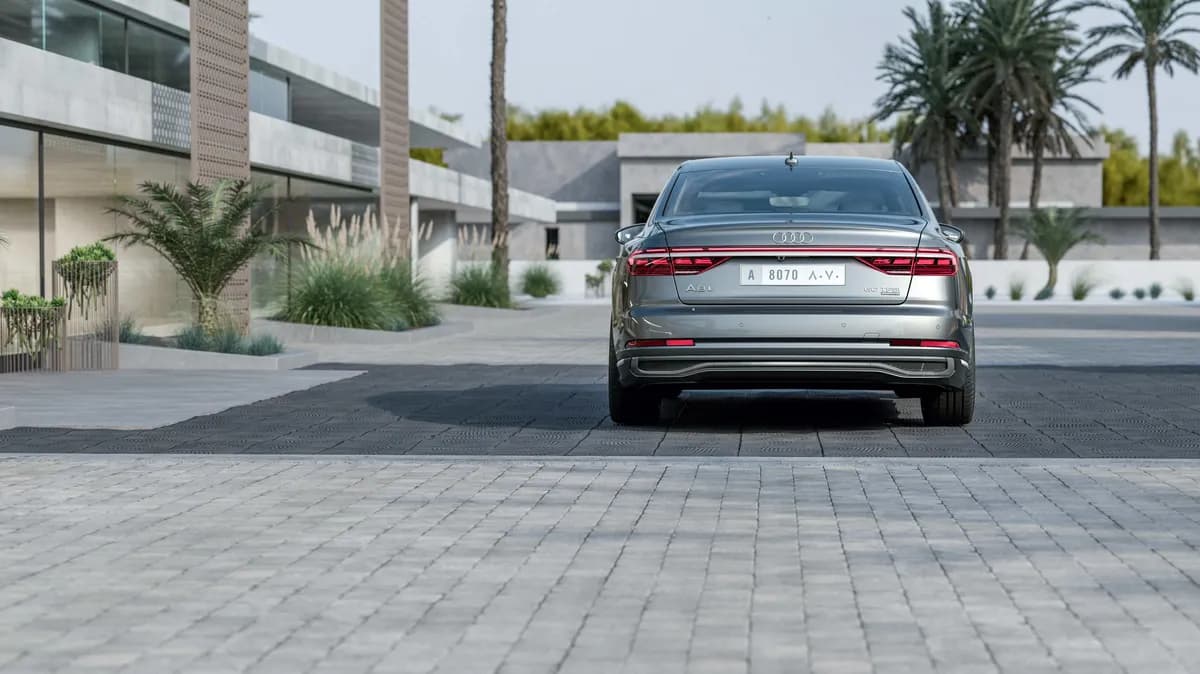 Audi A8 L Back Exterior_ssict_1200_674
