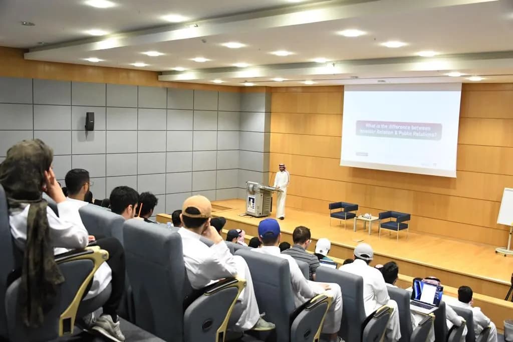 متمم وتداول السعودية يقيمان محاضرة متخصصة عن علاقات المستثمرين4_ssict_1024_682