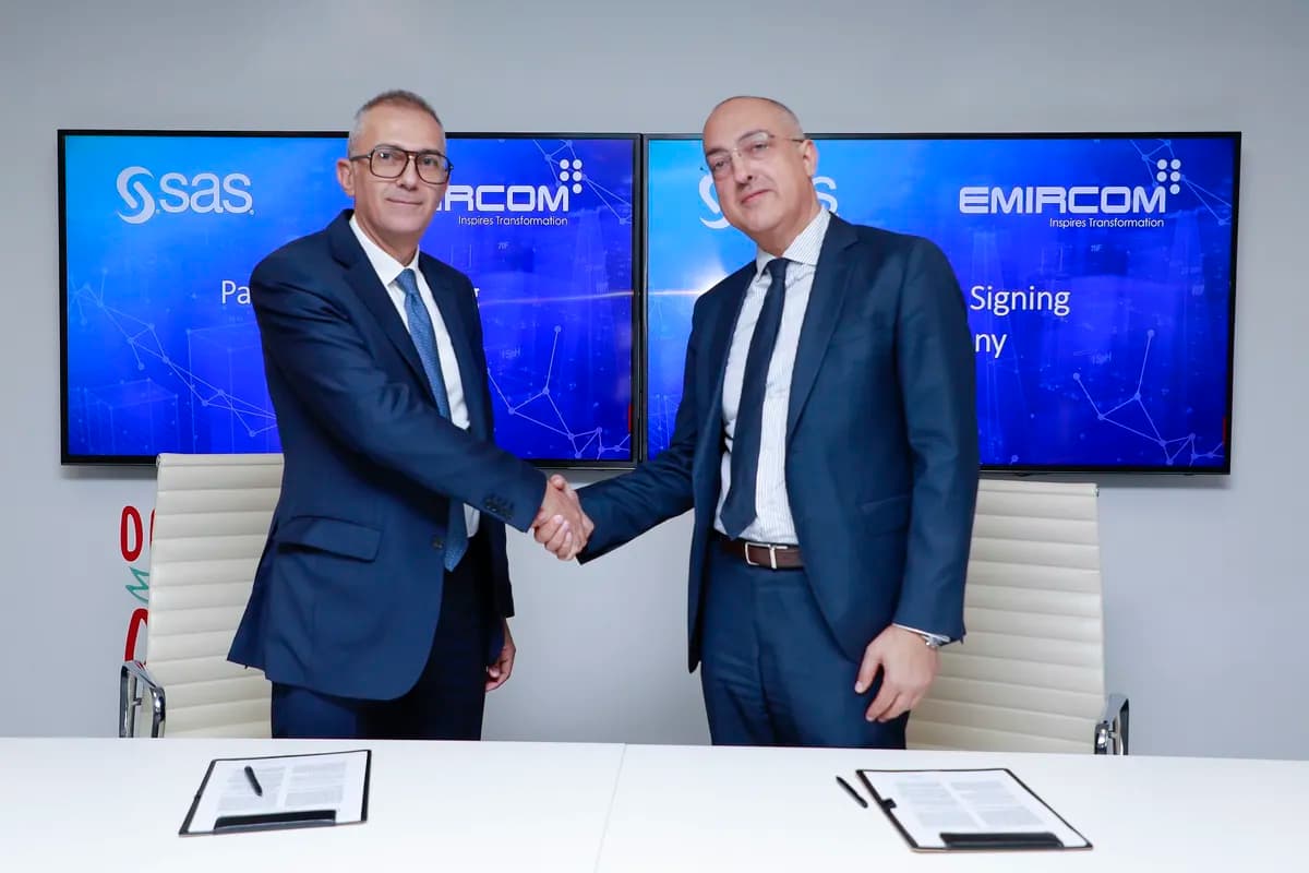 Mohamad Abu Zaki, CEO at Emircom, and Michel Ghorayeb, UAE Managing Director at SAS - Resize_ssict_1200_800