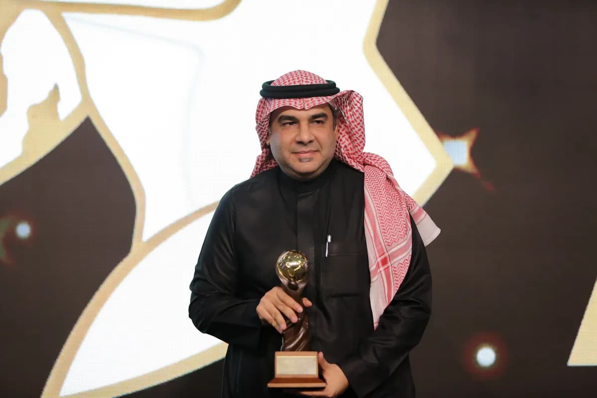 Mr.Omar-WTM-Award2_ssict_1200_800