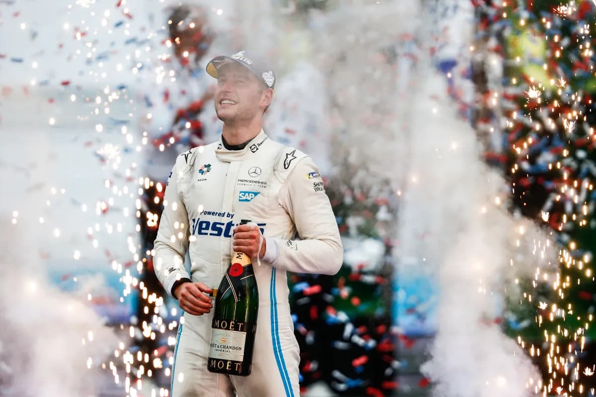 Stoffel Vandoorne - Season 8 Champion - Seoul_ssict_1200_800