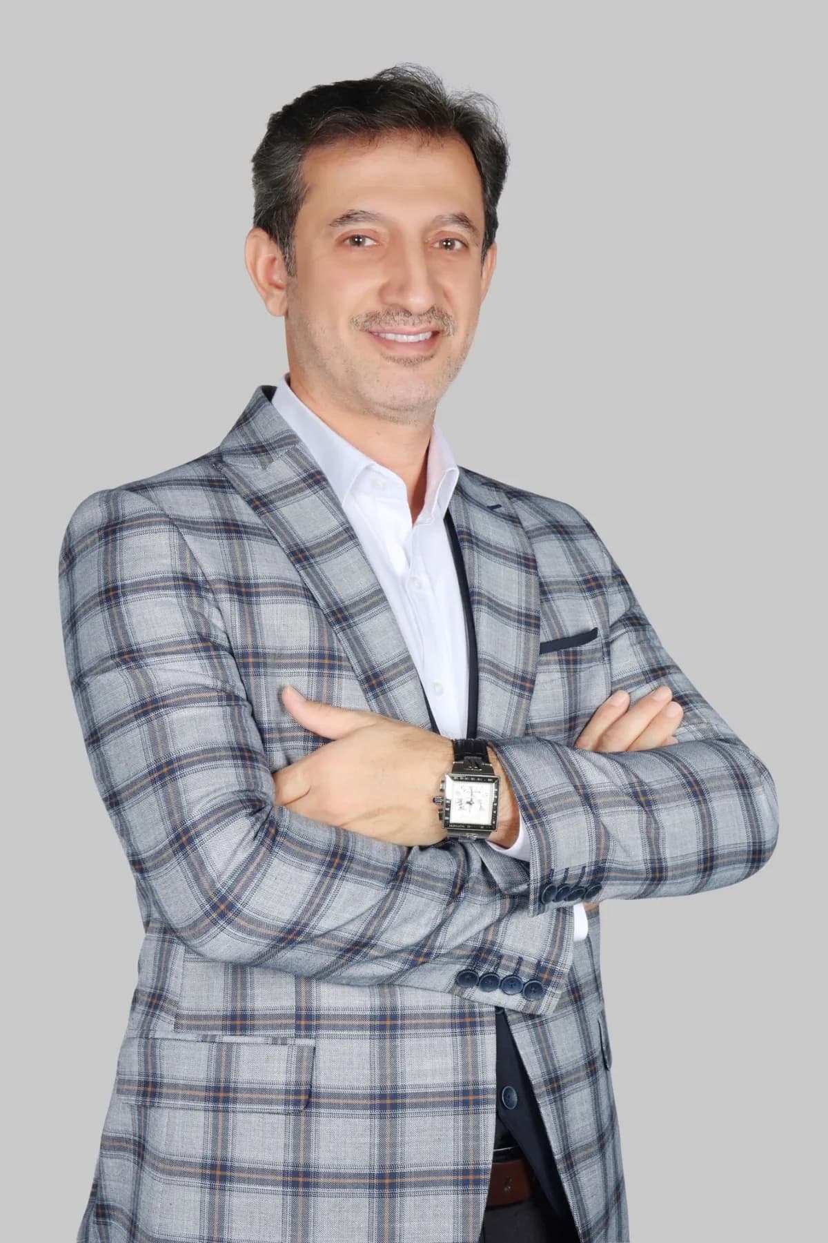 عرفات يوسف، المدير التنفيذي للشرق الأوسط وأفريقيا لدى نكسانز لحلول شبكات البيانات_ssict_1200_1801