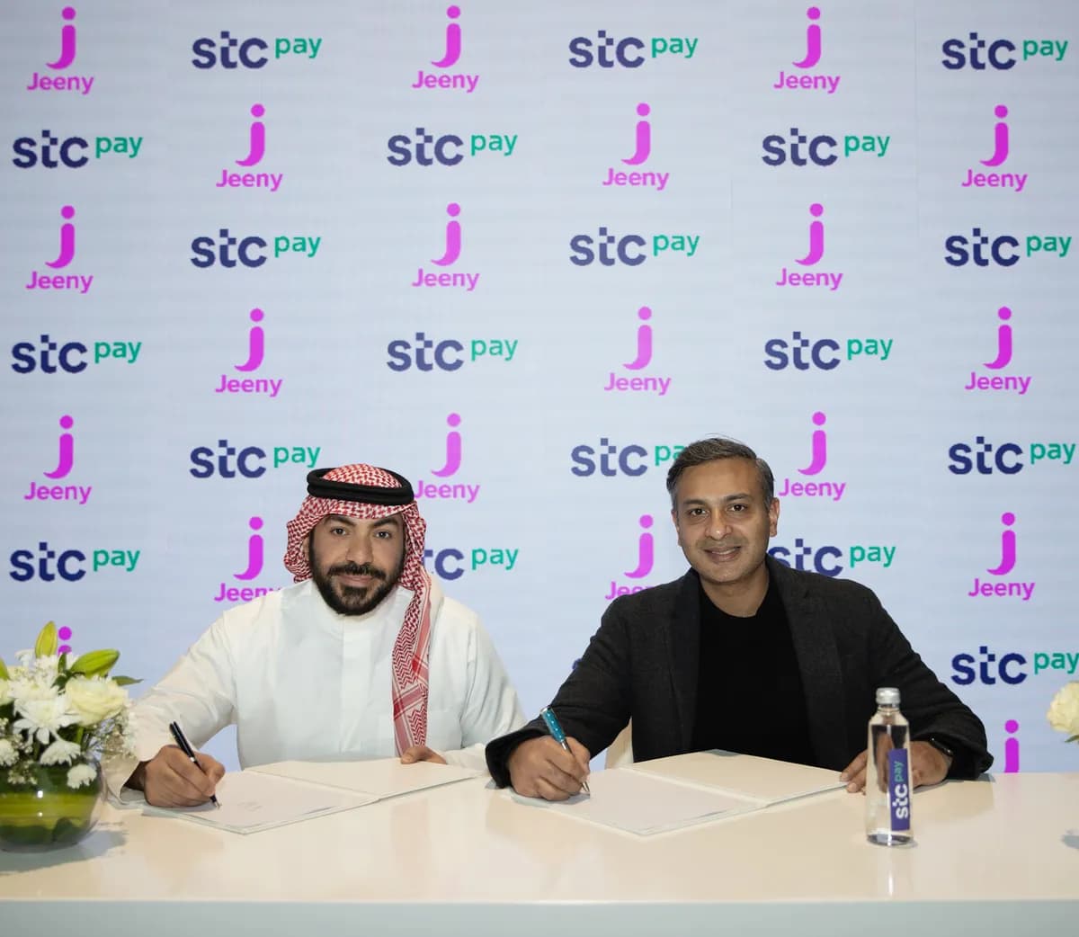 L-R Megren Ahmed Alshammary, Partnership and Alliances Director at STC Pay_Hammad Ehtesham, Co-CEO of Jeeny_ssict_1200_1042
