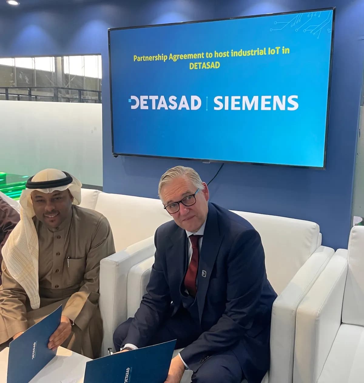 SIEMENS and DETASAD CEOs_ssict_1200_1263