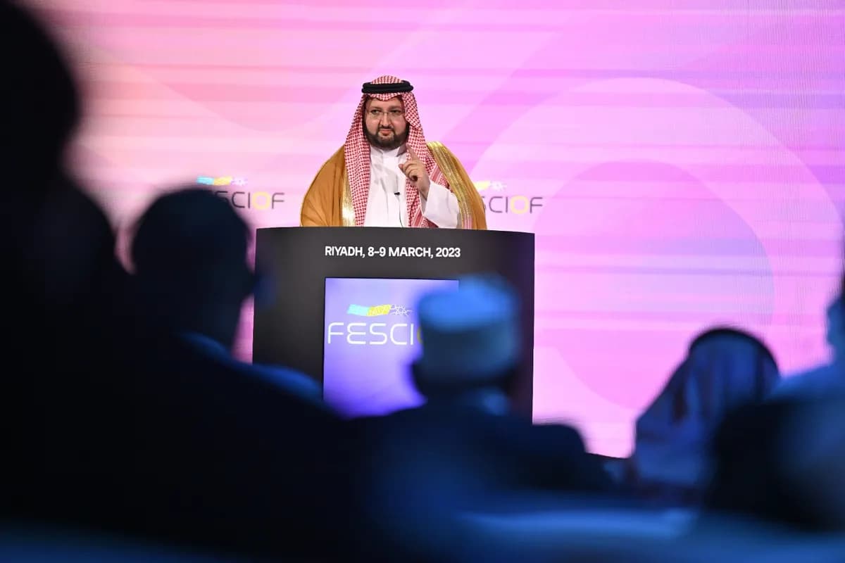 الأمير عبد العزيز بن طلال- علينا سد الفجوة الرقمية بين الاقتصادات المتقدمة والناشئة وتمكين الشباب حول العالم من امتلاك فرص متساوية _ssict
