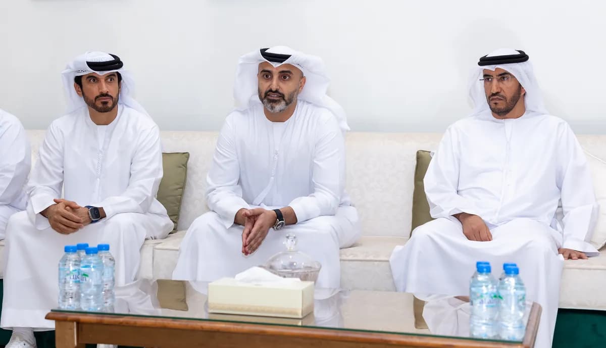 مجلس تنافسية الكوادر الإماراتية يشيد بالتزام اتصالات من e& بخطة التوطين1_ssict_1200_689