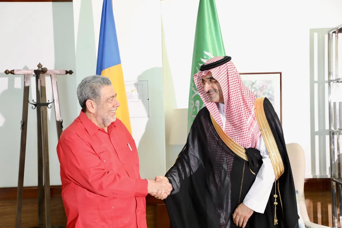 الرئيس التنفيذي للصندوق السعودي للتنمية يزور دولة سانت فنسنت وجزر الغرينادين لمناقشة الموضوعات الإنمائية المشتركة1_ssict_1200_800