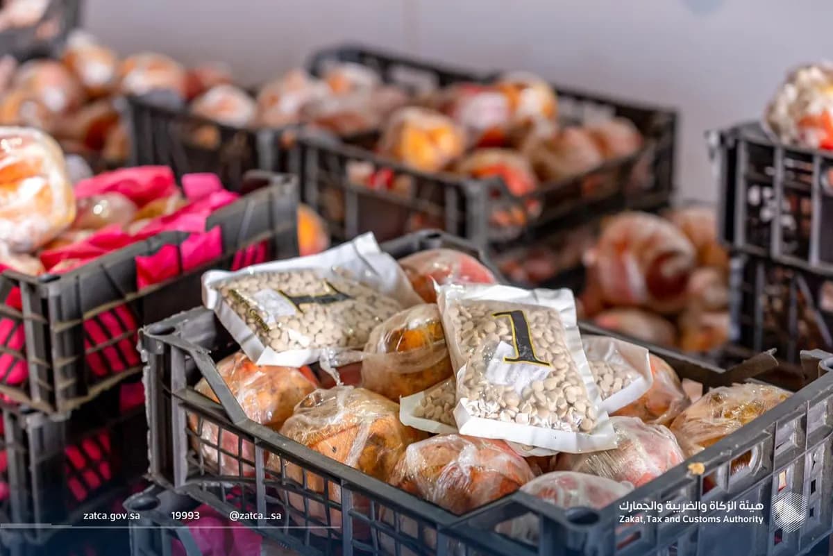 الزكاة والضريبة والجمارك في ميناء ضباء تُحبط محاولة تهريب أكثر من 932 ألف حبة كبتاجون مُخبأة في إرسالية رمان2_ssict_1200_801