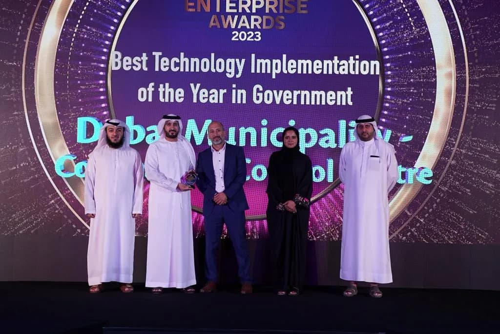 بلدية دبي تفوز بفئة أفضل تطبيق تكنولوجي في الحكومة ضمن جوائز المشاريع المستقبلية_ssict_1024_684