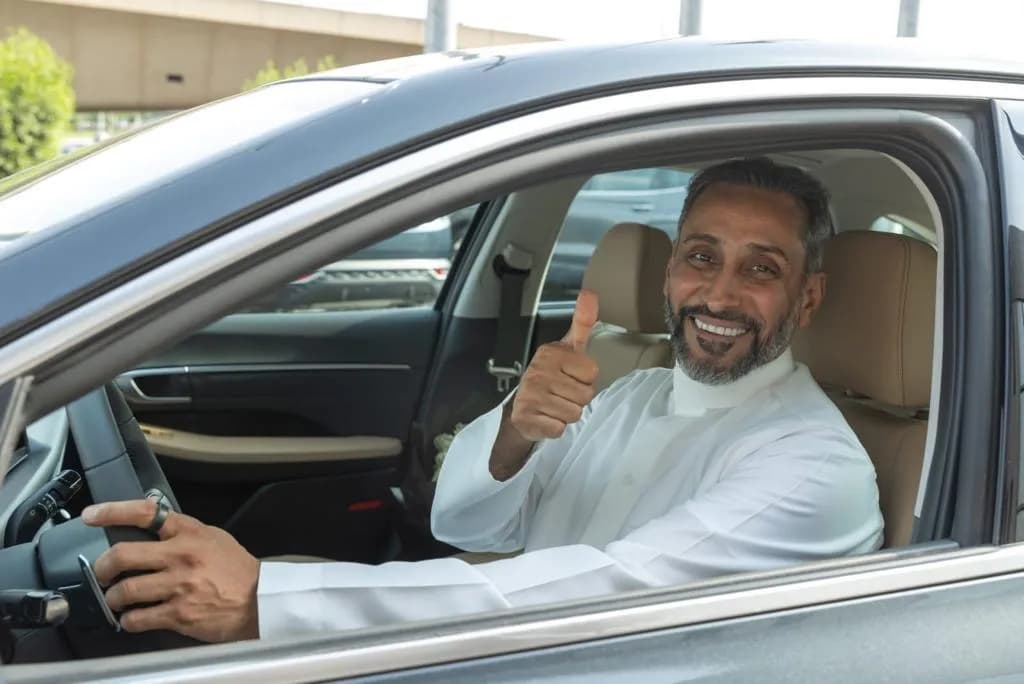 نجم الكرة السعودية وسفير هيونداي بالشرق الاوسط يتسلم سيارته هيونداي سوناتا الجديدة ٢٠٢٤2_ssict_1024_684