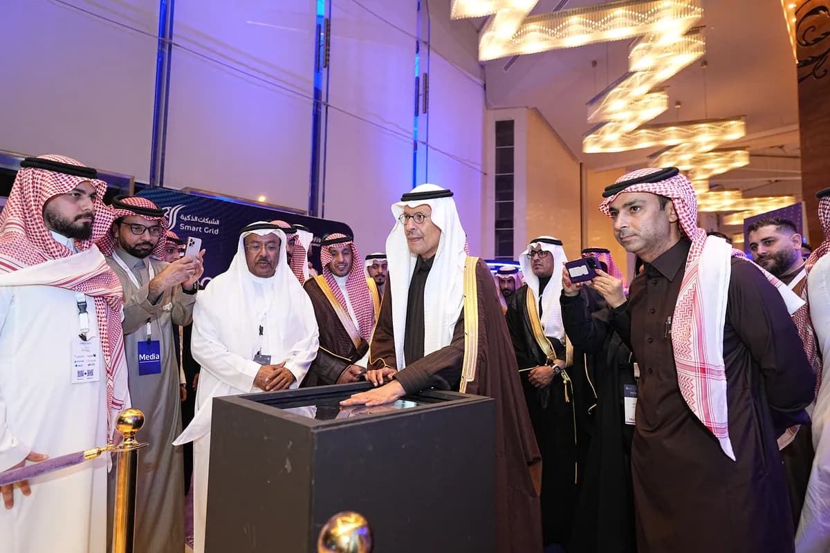 افتتاح الدورة الحادية عشرة لمؤتمر الشبكات الذكية في الرياض بحضور الأمير عبد العزيز بن سلمان_ssict_1200_800