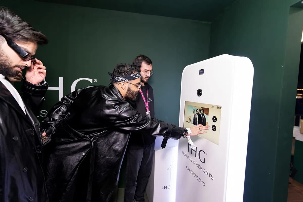 مجموعة فنادق ومنتجعات IHG ومهرجان MDLBEAST SoundStorm يُقدمان تجارب مبتكرة ضمن قطاع الضيافة ومستوحاة من تقنيات الذكاء الاصطناعي_ssict_1200_801