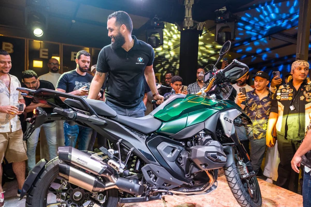 BMW Motorrad تكشف عن الجيل الجديد من درّاجة R 1300 GS في المملكة العربية السعودية2_ssict_1200_800