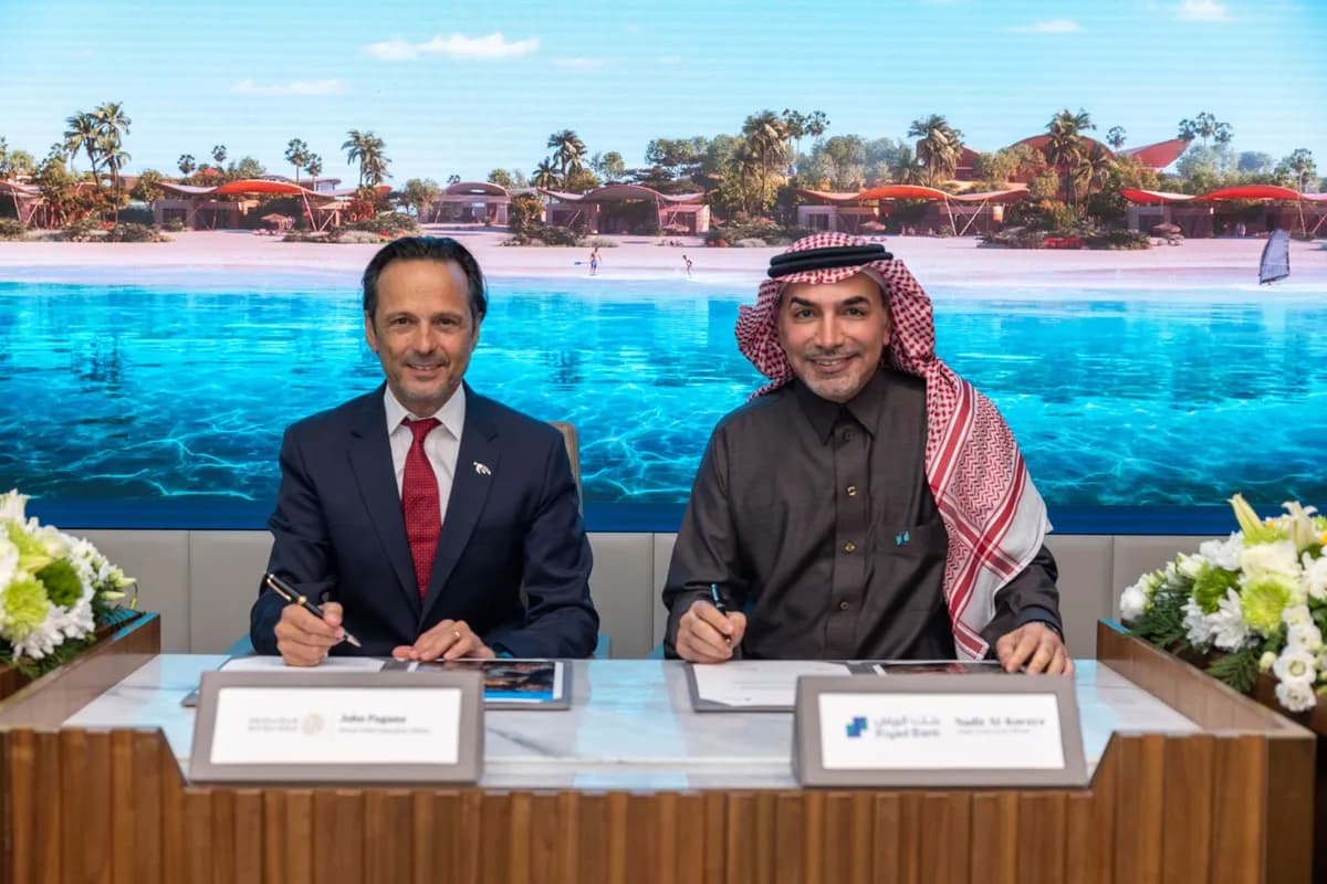 البحر الأحمر الدولية تحقق الإغلاق المالي لاتفاقية تمويل مع بنك الرياض بقيمة ٢ مليار ريال سعودي2_ssict_1200_800