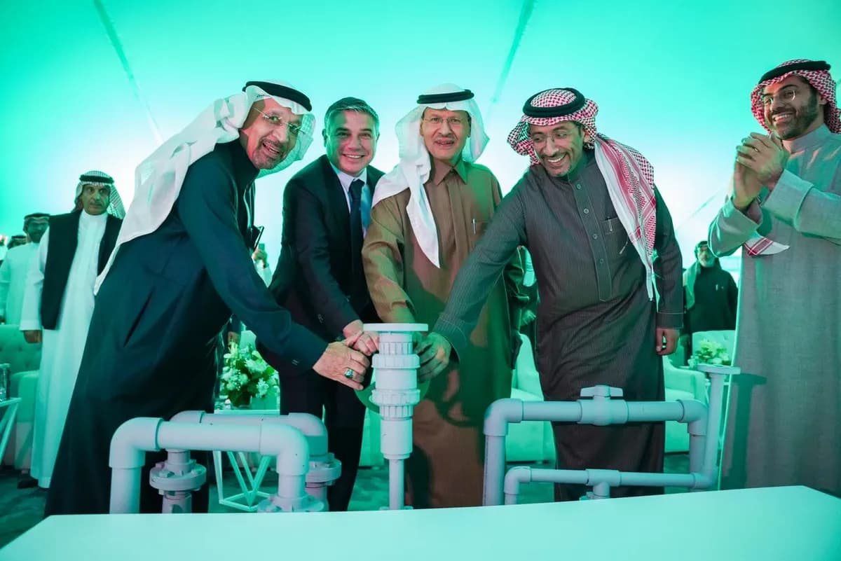 بيكر هيوز و دسر تحتفلان بتدشين منشأة لتصنيع المواد الكيميائية بالجبيل دعمًا لتوطين الكيماويات النفطية والصناعية_ssict_1200_801