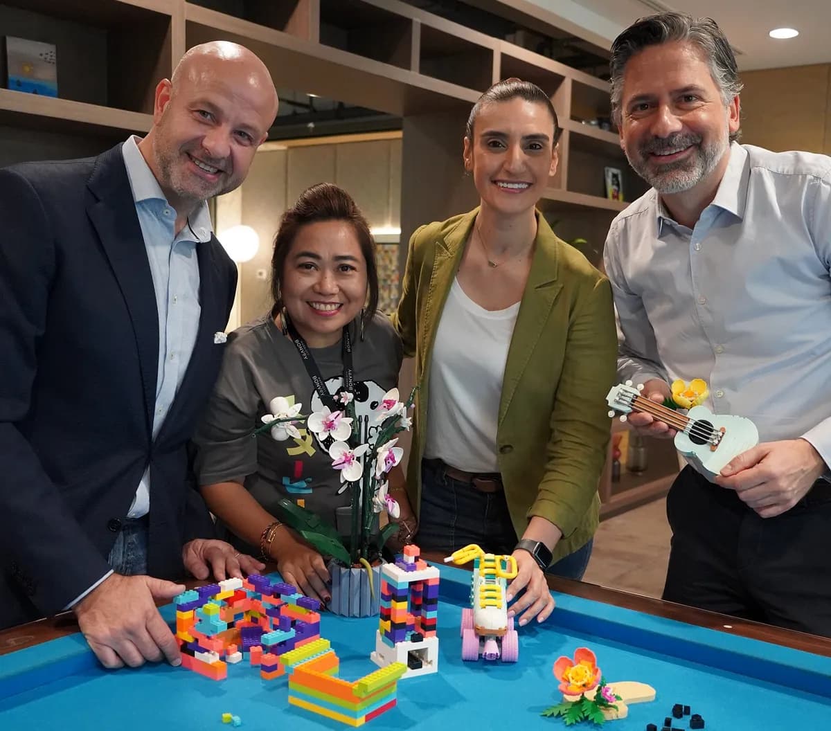 LEGO ME x Marriott team_ssict_1200_1056