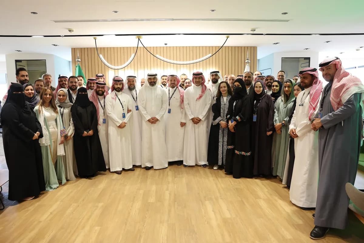 معالي وزير الاتصالات وتقنية المعلومات يزور المقر الجديد لشركة يونيفونك في المملكة العربية السعودية_ssict_1200_800