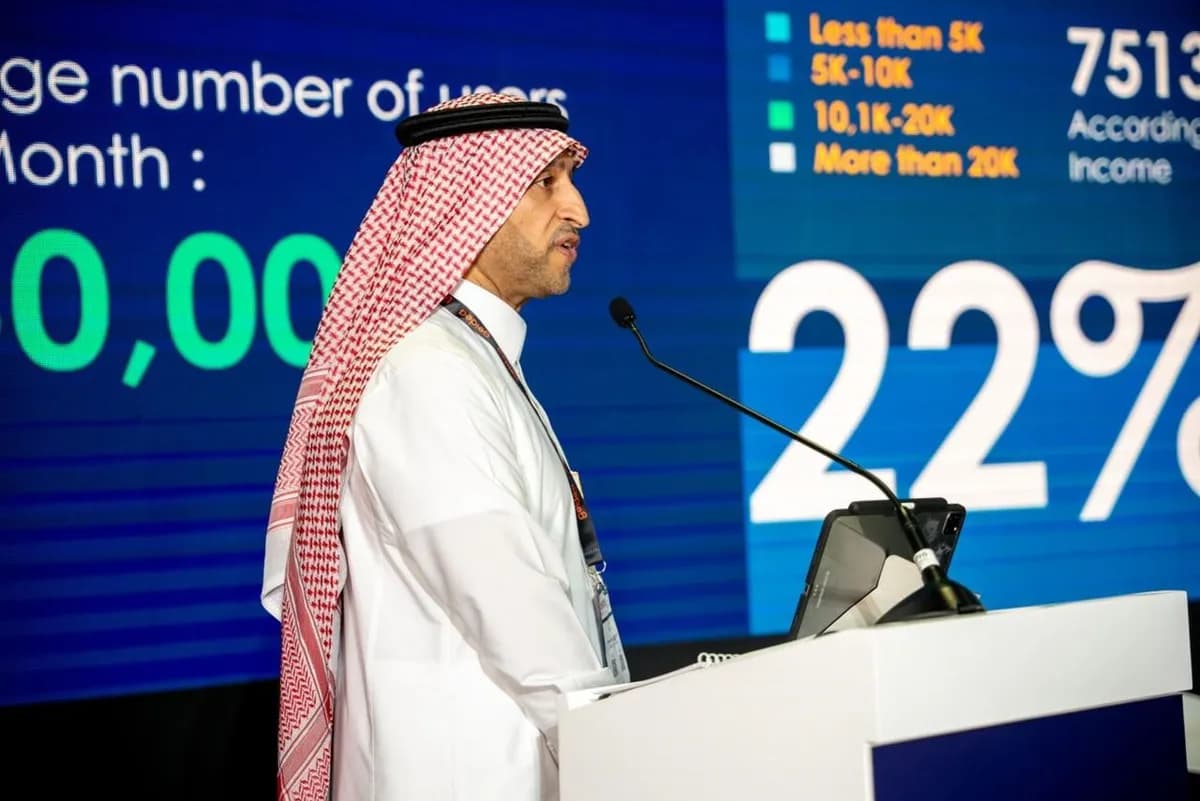 الرئيس التنفيذي لبنك التنمية الاجتماعية يستعرض جهود البنك في الثقافة المالية وتعزيز الادخار_ssict_1200_801