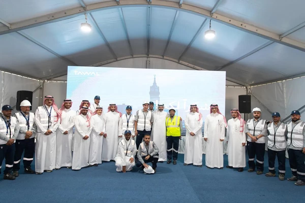 وزير الاتصالات وتقنية المعلومات ومحافظ هيئة الاتصالات والفضاء والتقنية يتفقدان استعدادات توال لموسم حج 1445_ssict_1200_800