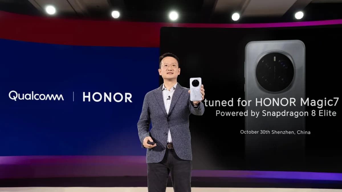 On Stage Photo of Magic7 Pro.jpg_ssict_1200_675