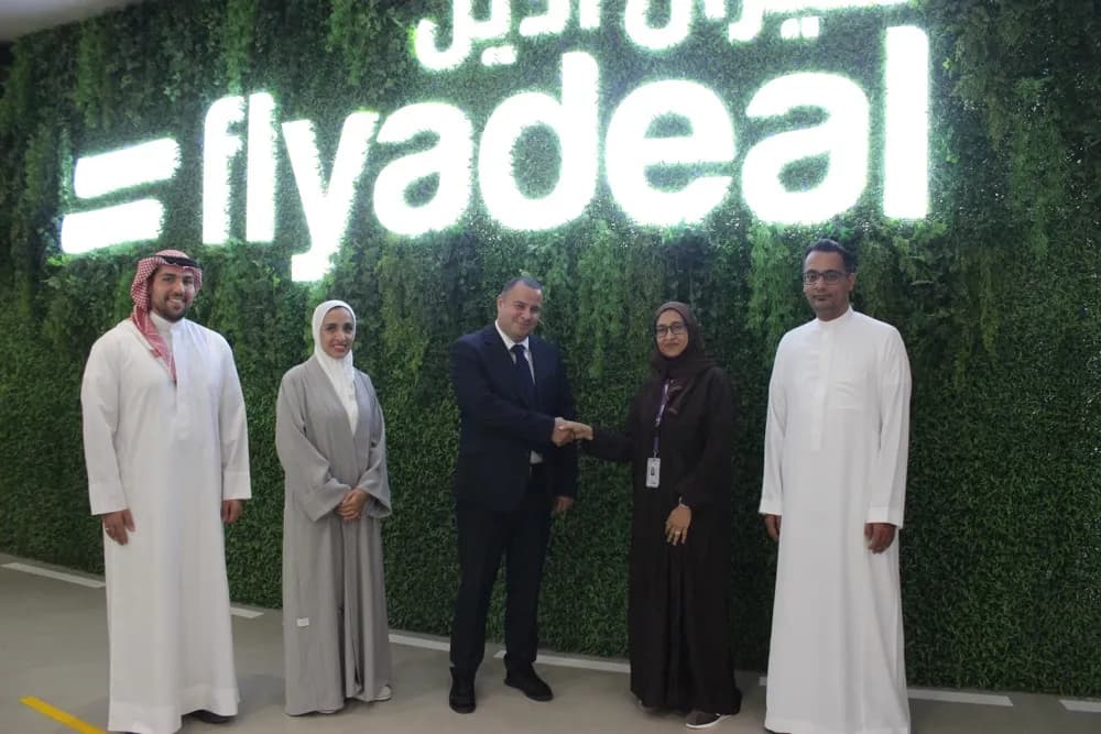 flyadeal Partners with Coursera.jpg_ssict_1000_667