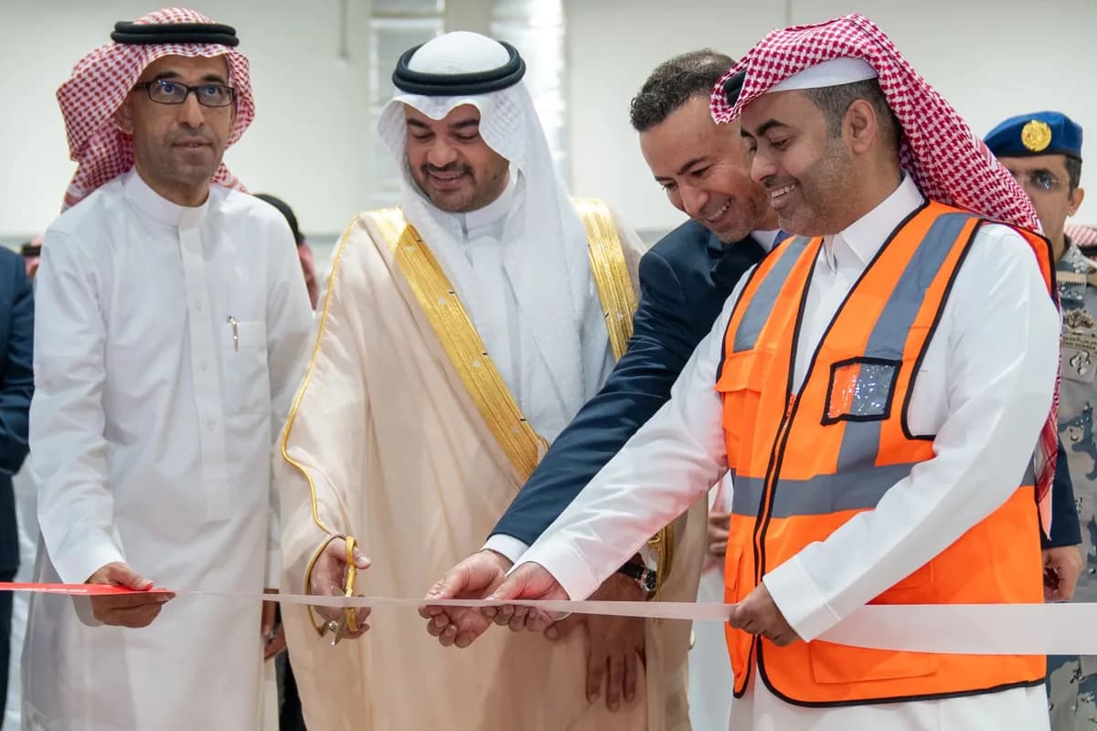 Aramex unveils state-of-the-art robotic sorting facility in Saudi Arabia (1)_ssict_1200_800