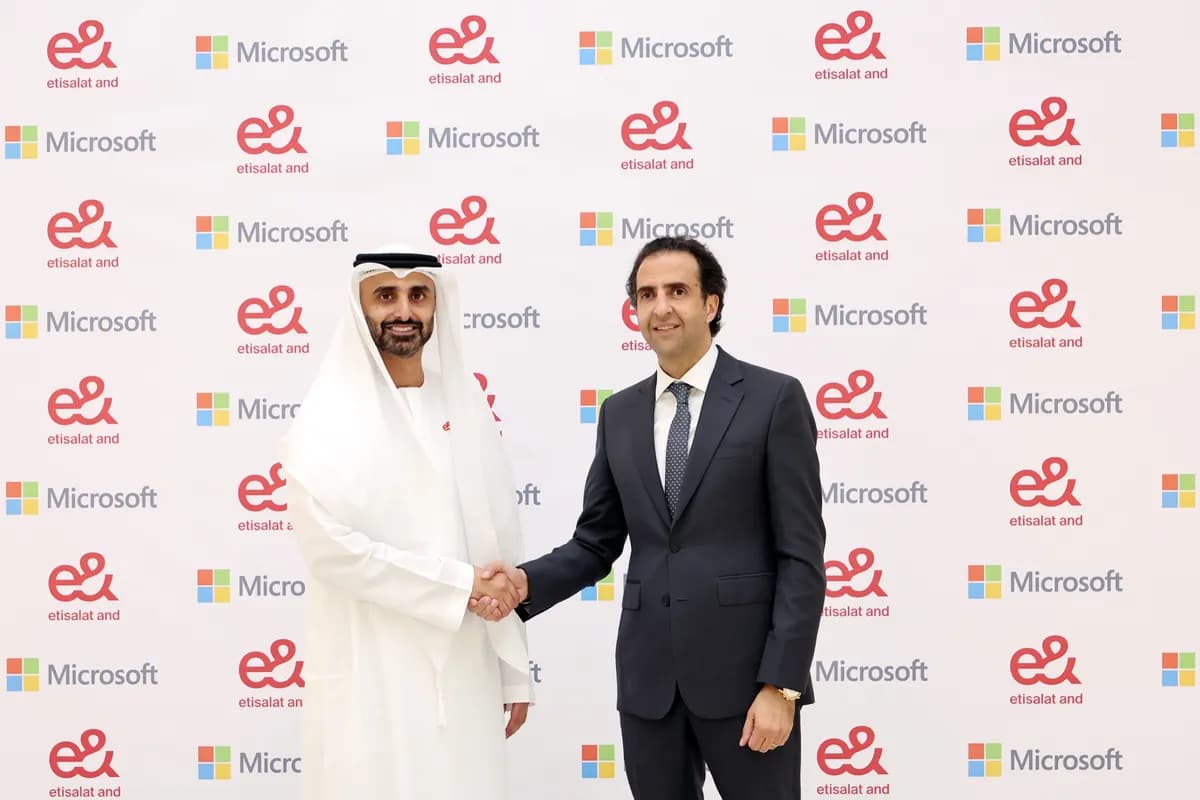 إي آند الإمارات تتبنىM365 Copilot لتطوير بيئة العمل عبر الذكاء الاصطناعي_ssict_1200_800